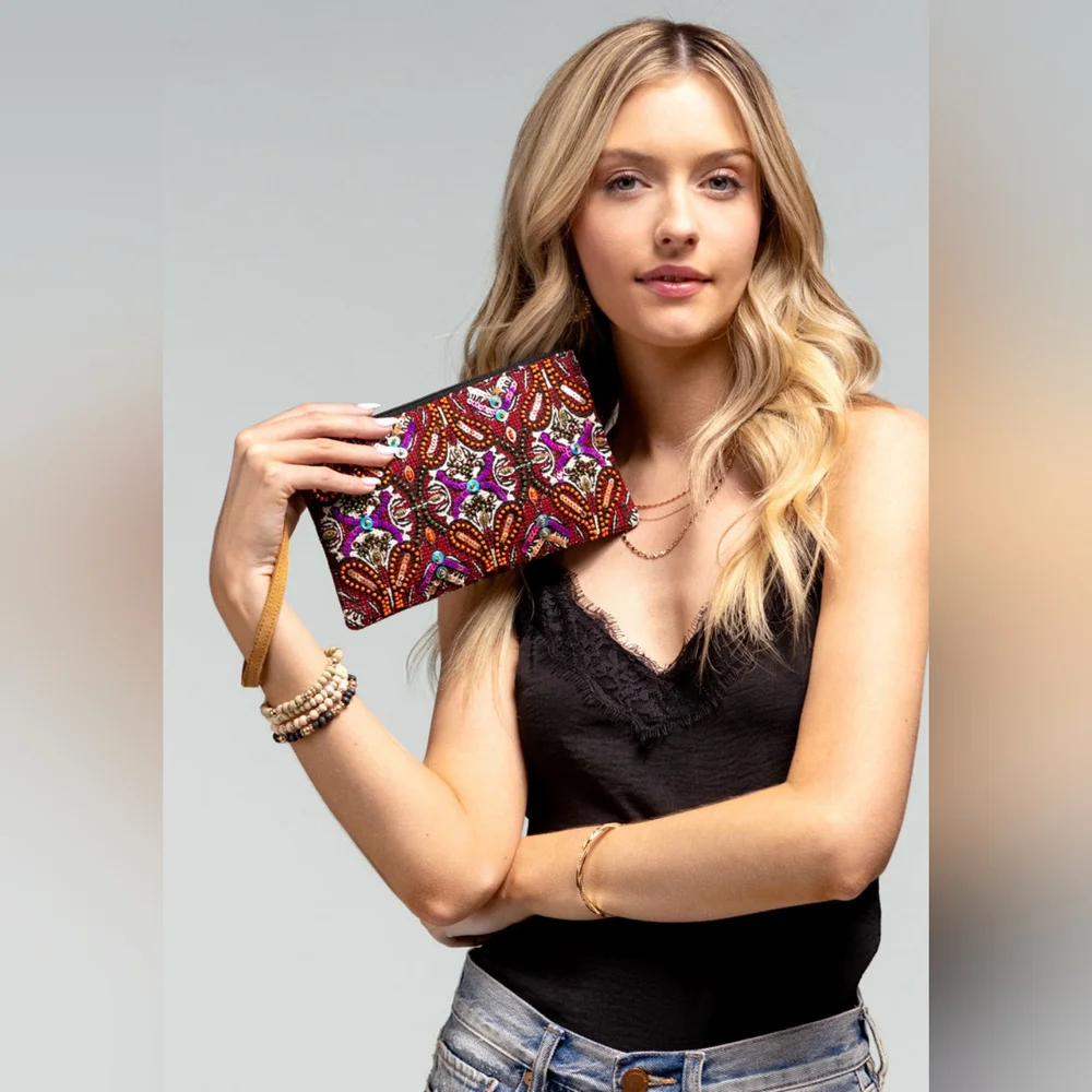 Handmade Hand Beaded & Sequined Wristlet Clutch - Unique Ethnic Inspired Pattern - Picture 5 of 6